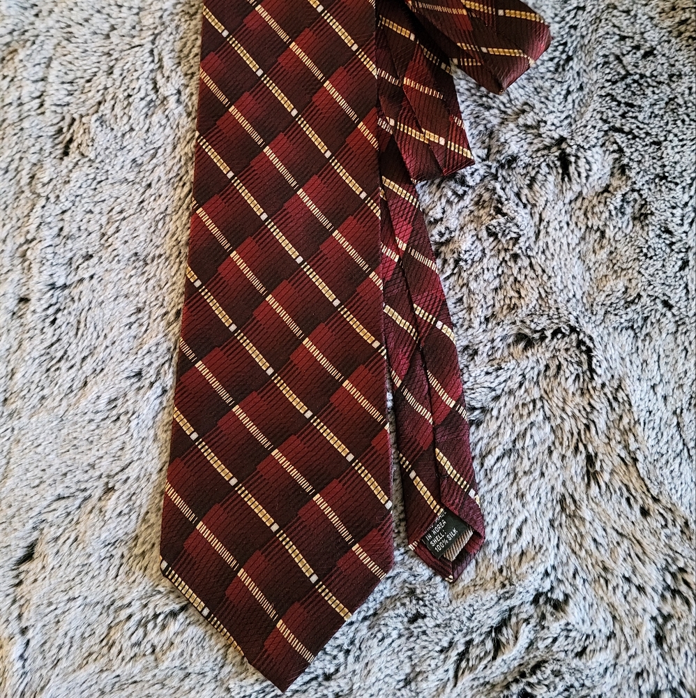 Zinc. Silk tie